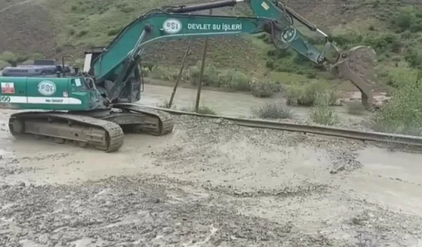 Erzincan-Kemah Karayolu Yeniden Ulaşıma Açıldı