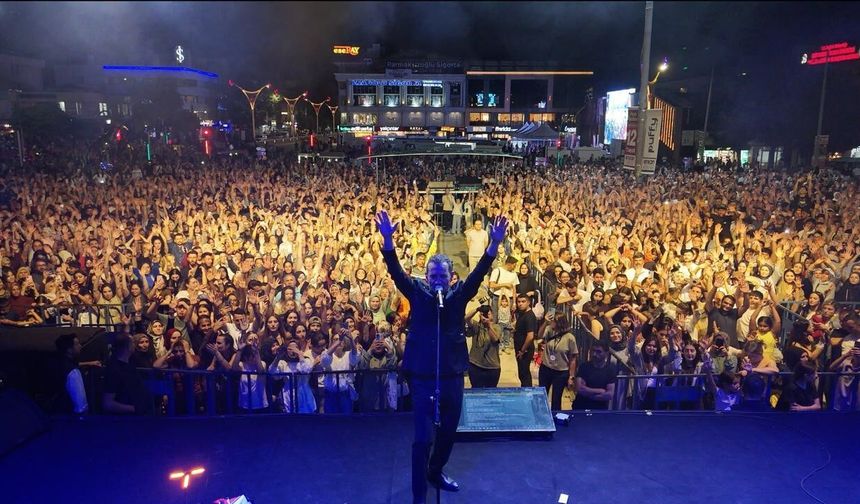 Ferhat Göçer Erzincan'ı coşturdu