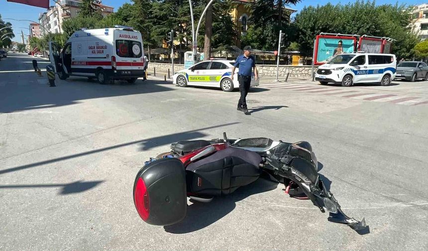 Karaman'da motosikletler çarpıştı: 2 yaralı