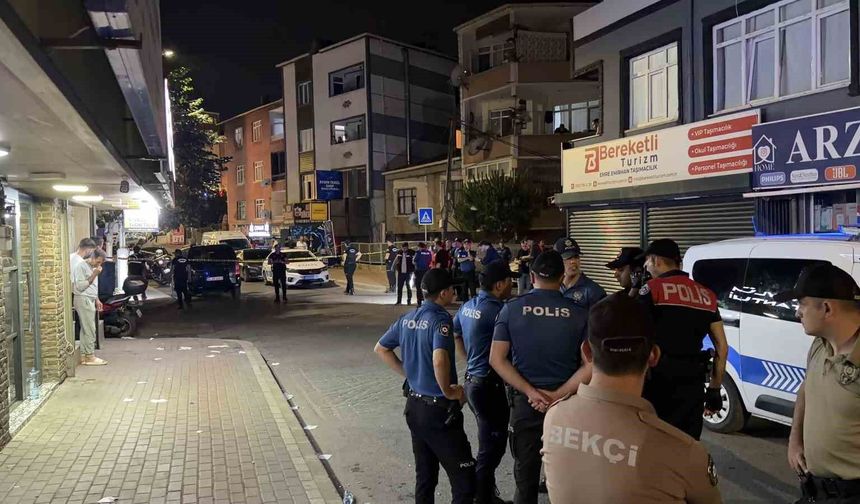 Sokak ortasında silahlı kavga: 1'i yoldan geçen vatandaş olmak üzere 3 kişi yaralandı