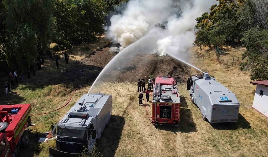 Erzincan'da orman yangını tatbikatı gerçeğini aratmadı