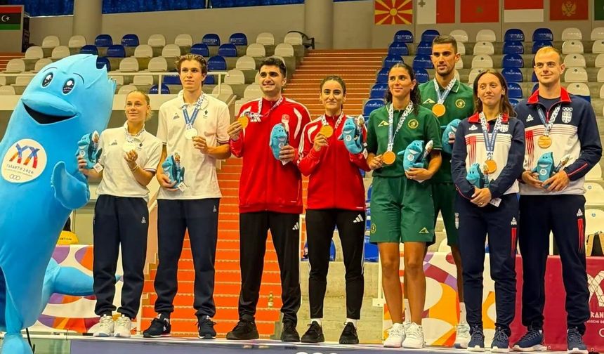Erzincanlı milli badmintoncular altın madalyanın sahibi oldu