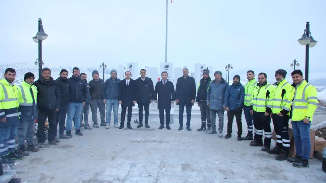 Erzincan'da Maden Kazasında Hayatını Kaybeden İşçiler İçin Anıt Yapıldı