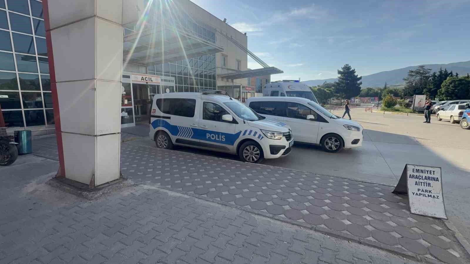 Amca oğulları arasındaki alacak verecek tartışması kanlı bitti: 1 ölü, 3 yaralı