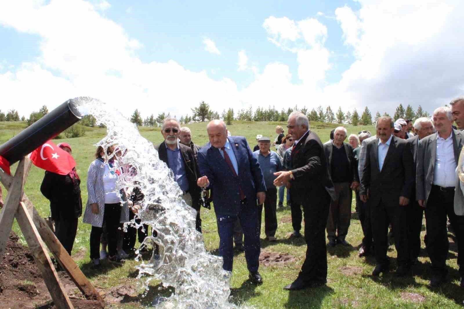 Erzincan'ın 5 köy aynı kaynaktan su içecek