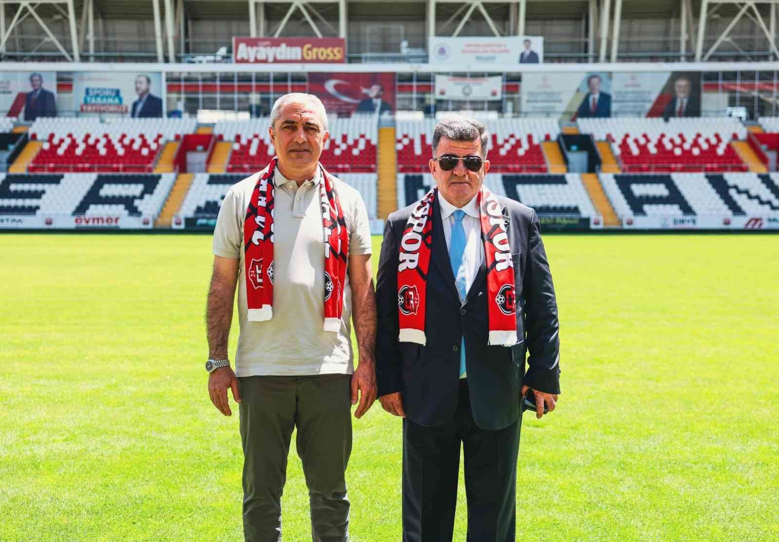 Erzincanspor'da Yeni Dönem! Mustafa Sarıgül Resmen Göreve Başladı