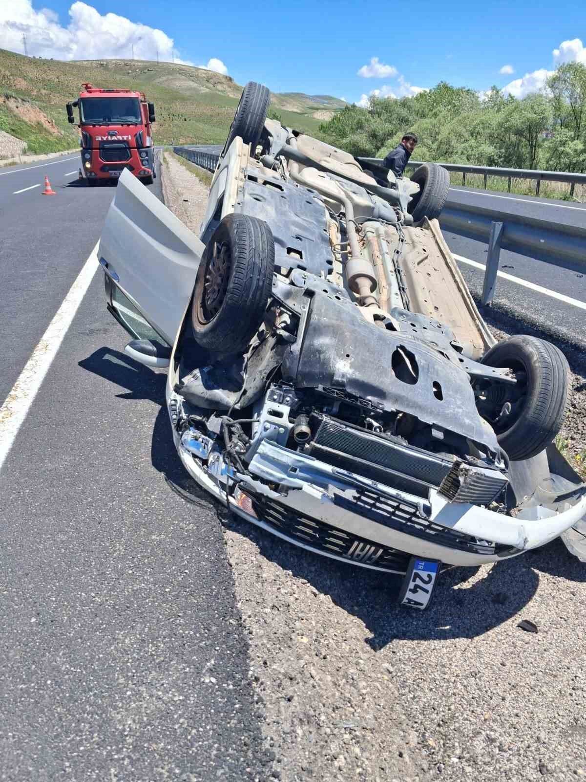 Tercan-Erzincan Kara Yolunda Feci Kaza: Otomobil Takla Attı, Sürücü Yaralandı