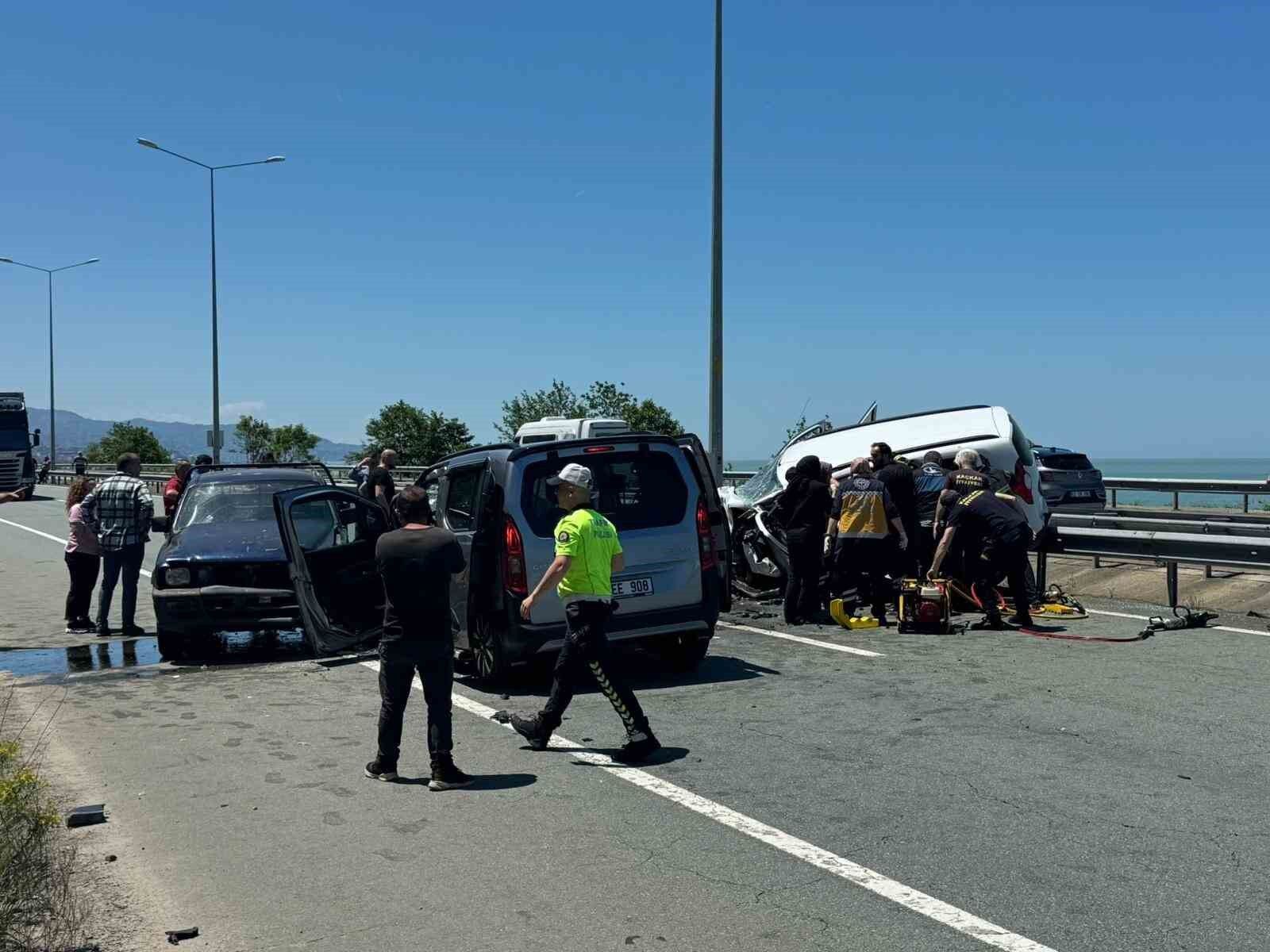 Ters yöne giren yaşlı sürücü kazaya neden oldu: 2 ölü, 3 yaralı