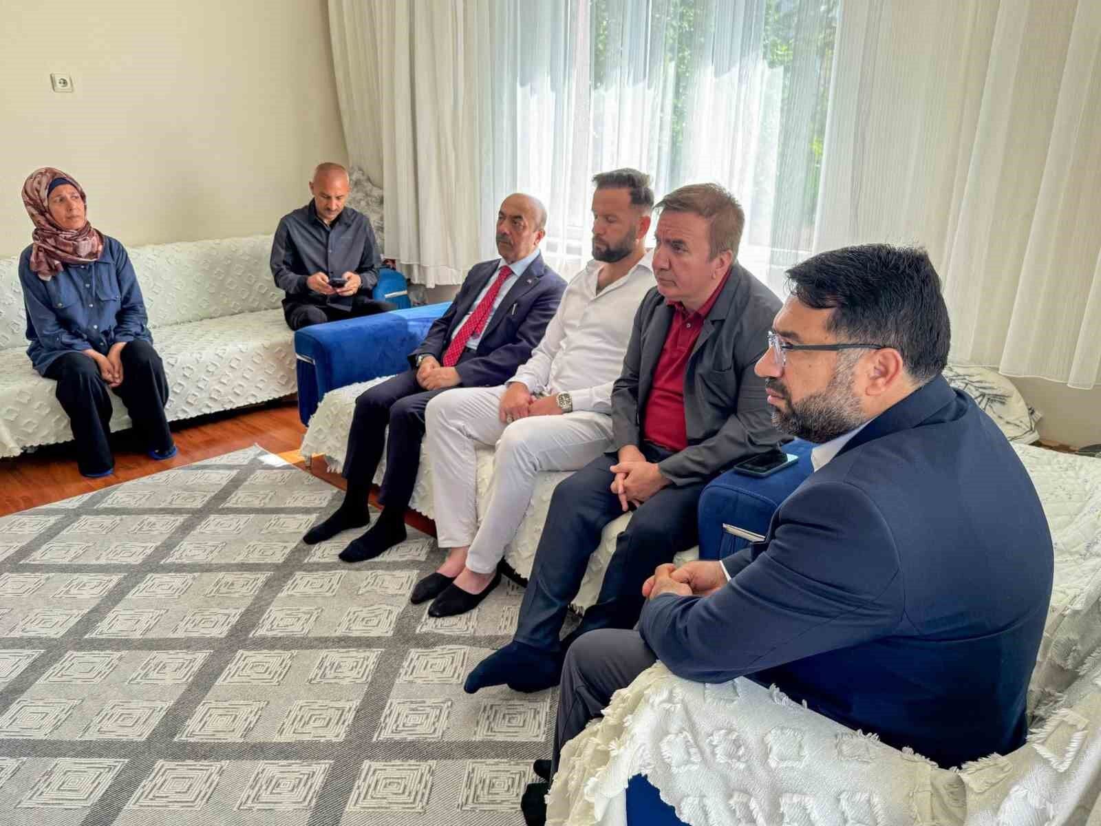 Vali Hamza Aydoğdu Acılı Aileyi Yalnız Bırakmadı