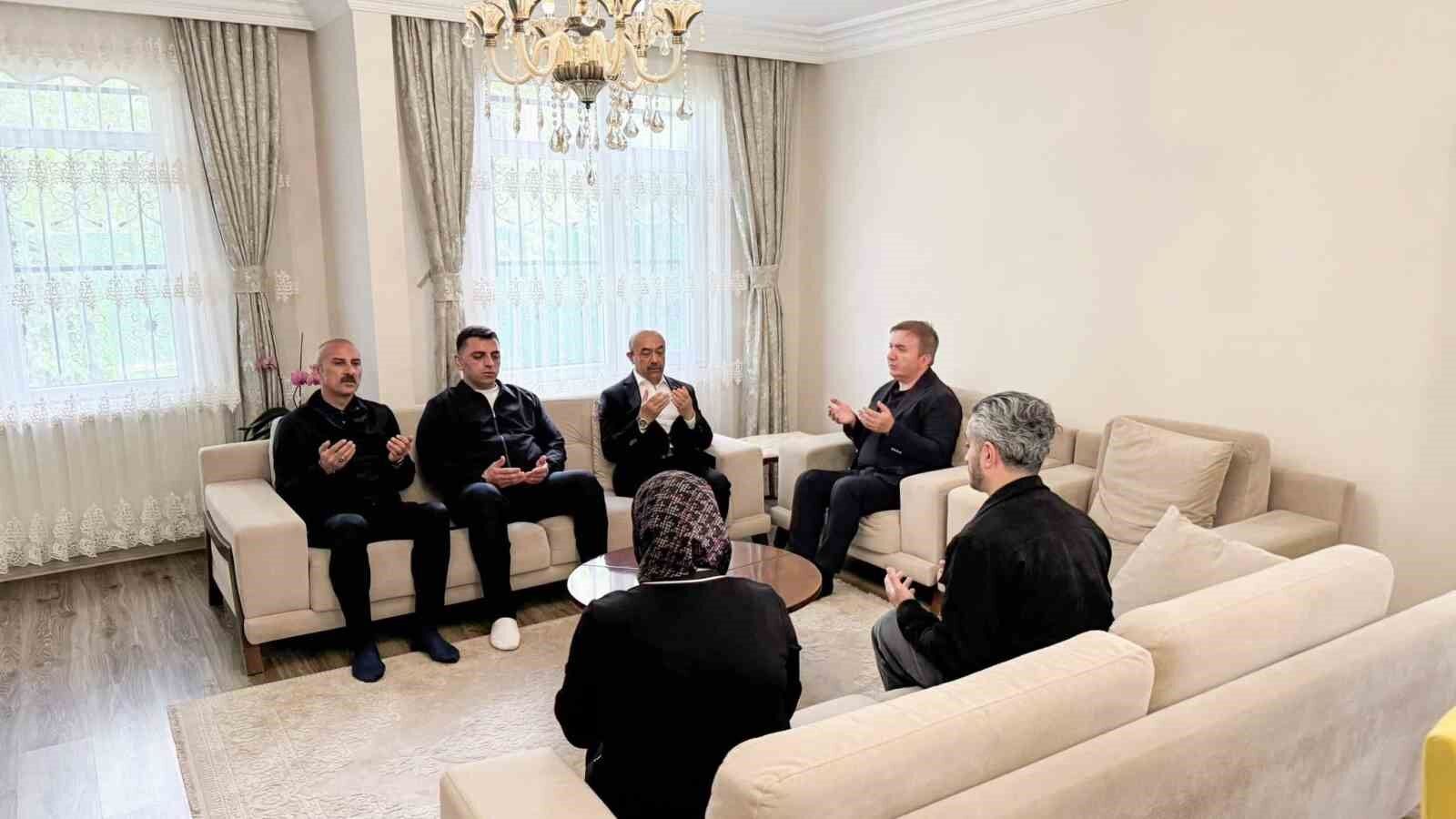 Vali Hamza Aydoğdu’dan İl Milli Eğitim Müdürü Hacı Ömer Kartal’a Taziye Ziyareti