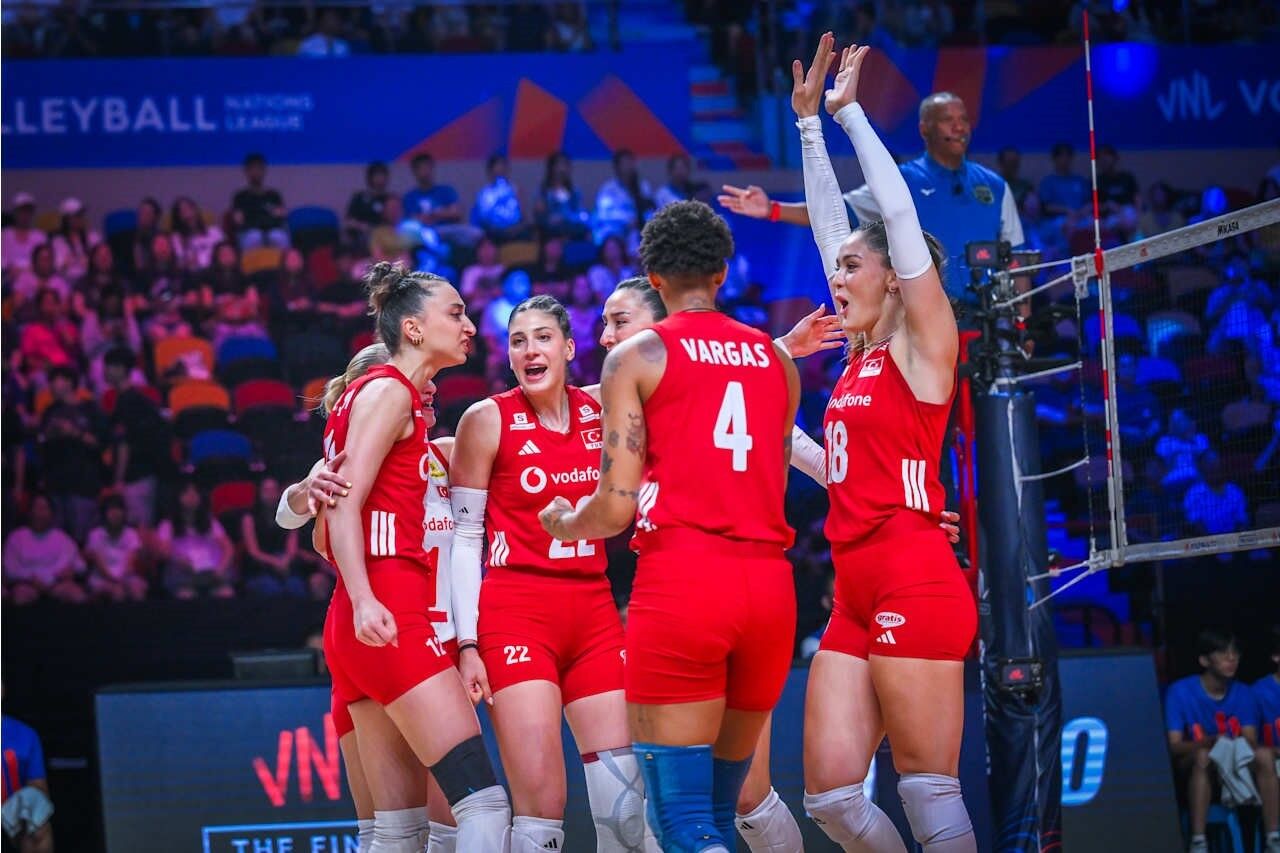 A Milli Kadın Voleybol Takımı, Milletler Ligi'nde şampiyon oldu