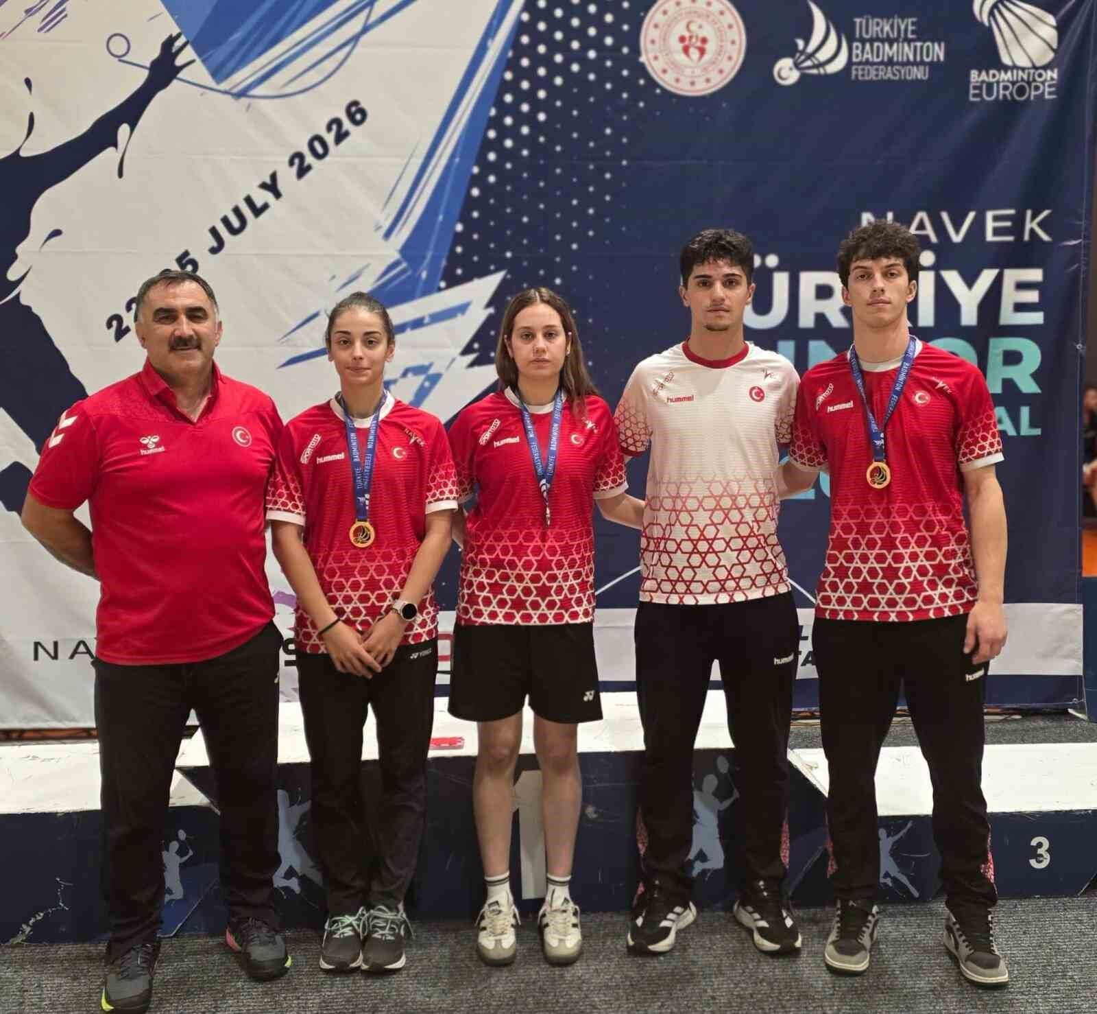 Erzincanlı milli badmintonculardan uluslararası turnuvada 4 madalya