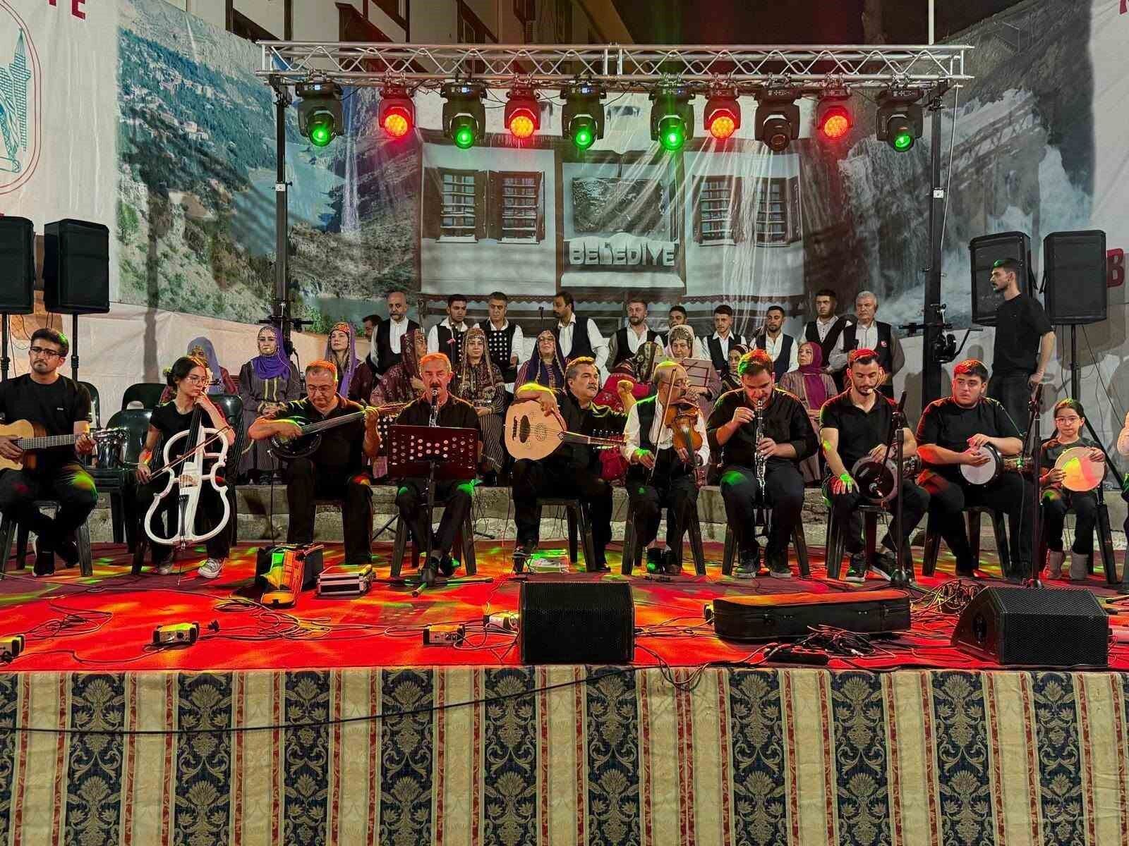 Kemaliye’de “Sıladan Gurbete Eğin Fasılı”