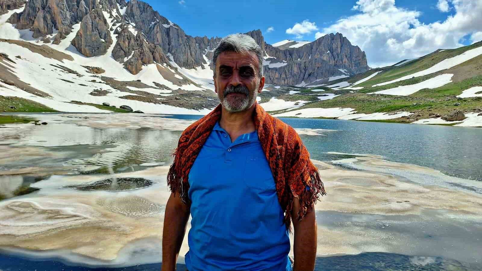 Munzur Dağları'nın zirvesindeki buzul gölleri doğaseverlerin gözdesi oldu