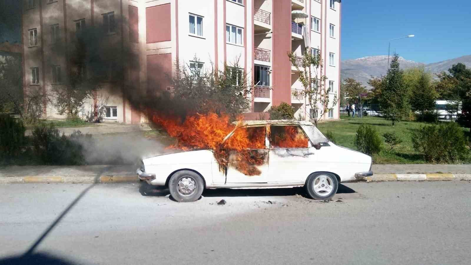 Sıcak Havalarda Aracınız Adeta Bombaya Dönüşebilir!