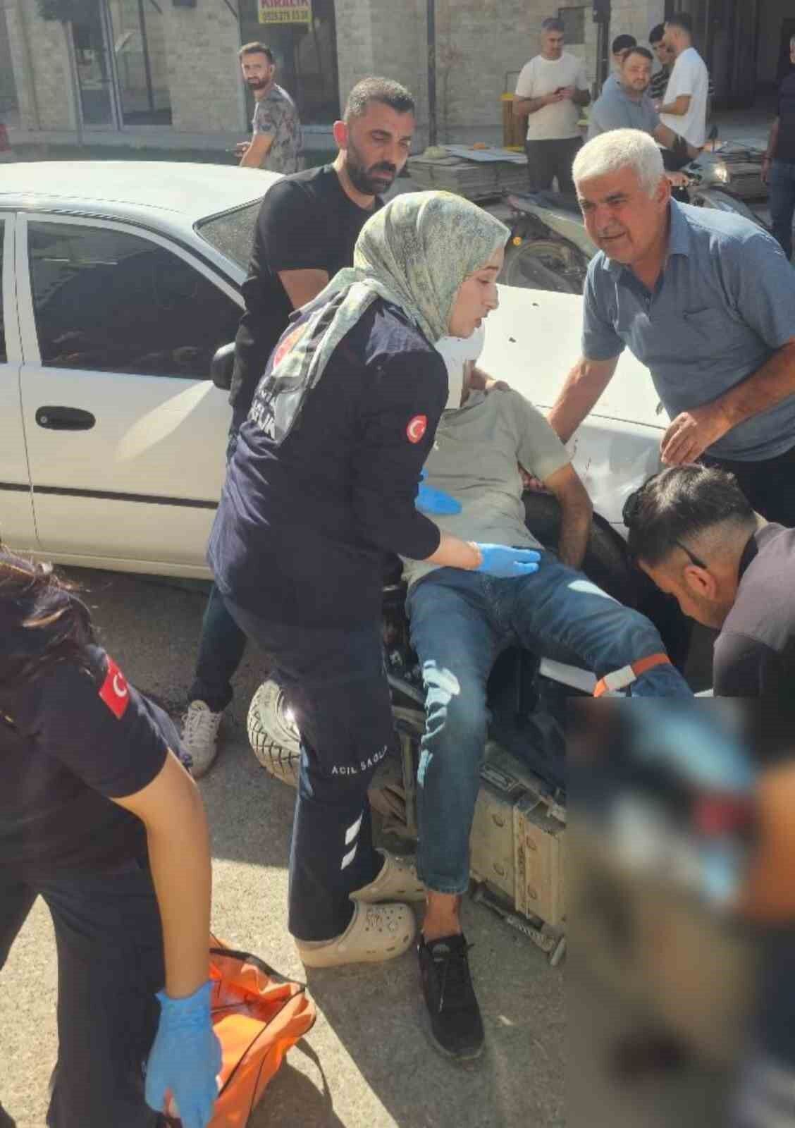 Elektrikli bisiklet ile otomobil çarpıştı: 1 yaralı