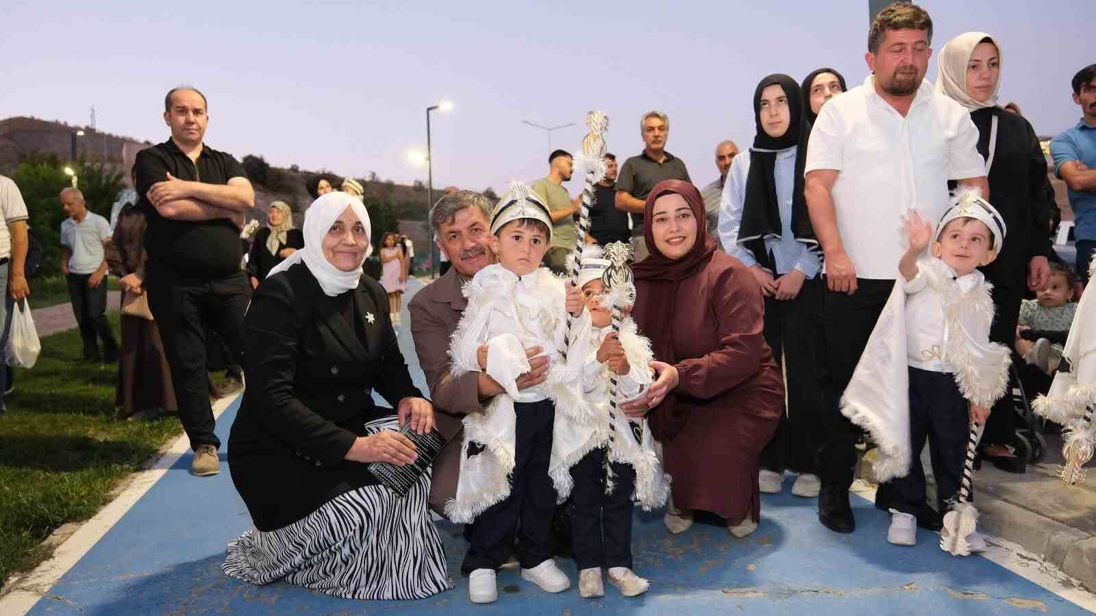 Erzincan'da sünnet şöleni geleneği bu yıl da sürdü