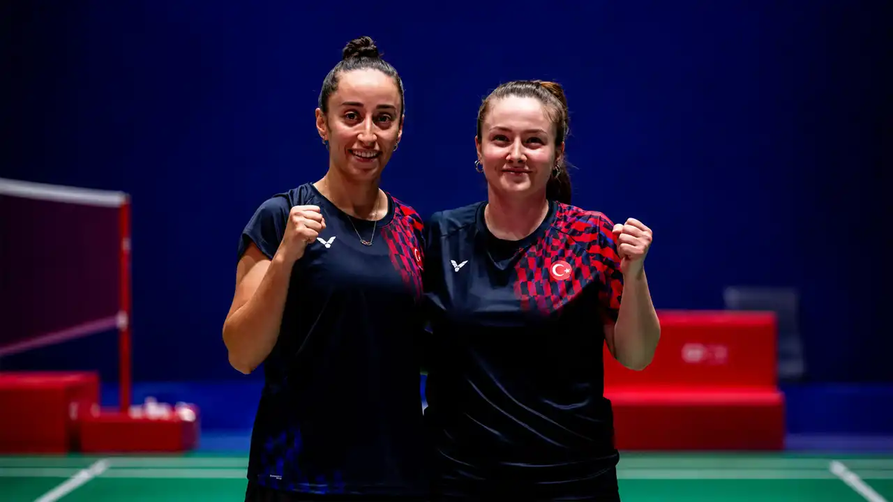 Milli badmintonculardan Hindistan'da çifte galibiyet