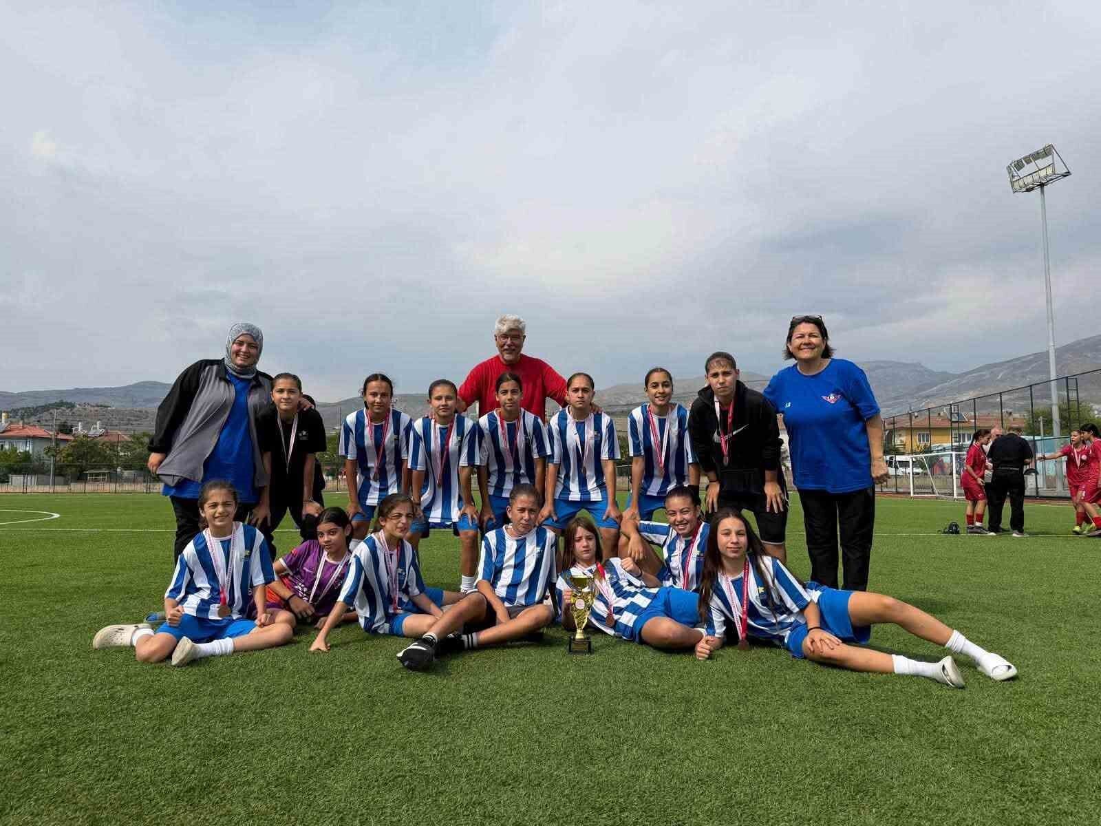 ANALİG Futbol Türkiye Şampiyonası Erzincan'da sona erdi