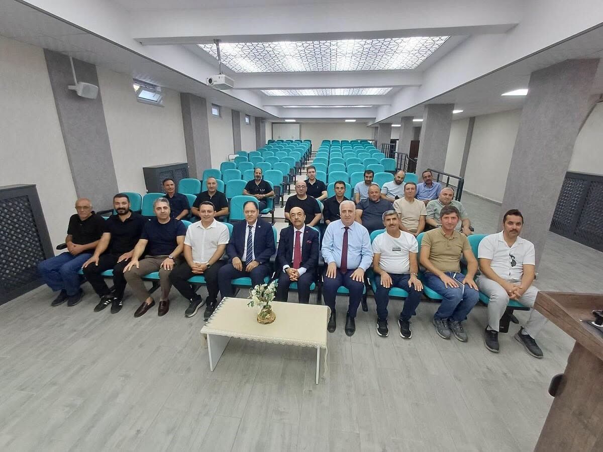 Erzincan'da eğitim yöneticilerine yönelik seminer düzenlendi